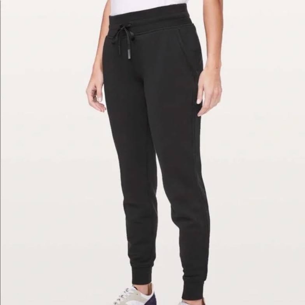 Lululemon black joggers. Size 8.